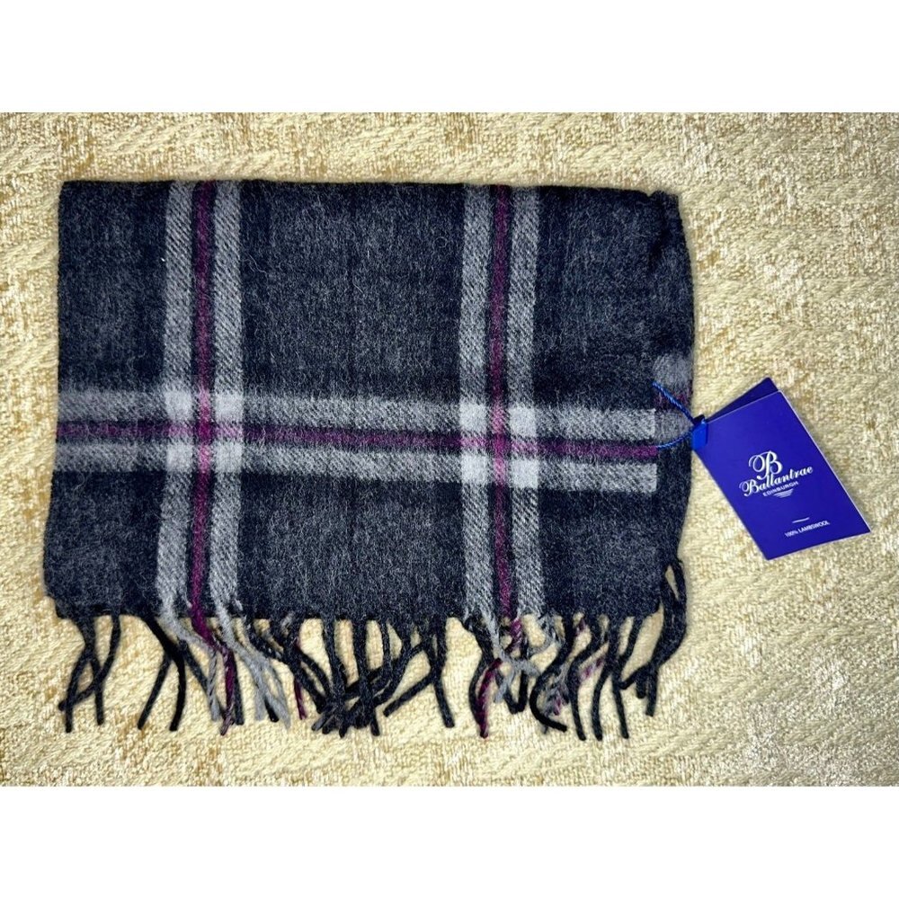 NWT BALLANTRAE EDINBURGH 100% LAMBSWOOL NAVY TARTAN PLAID SCARF FRINGE ENDS NEW!